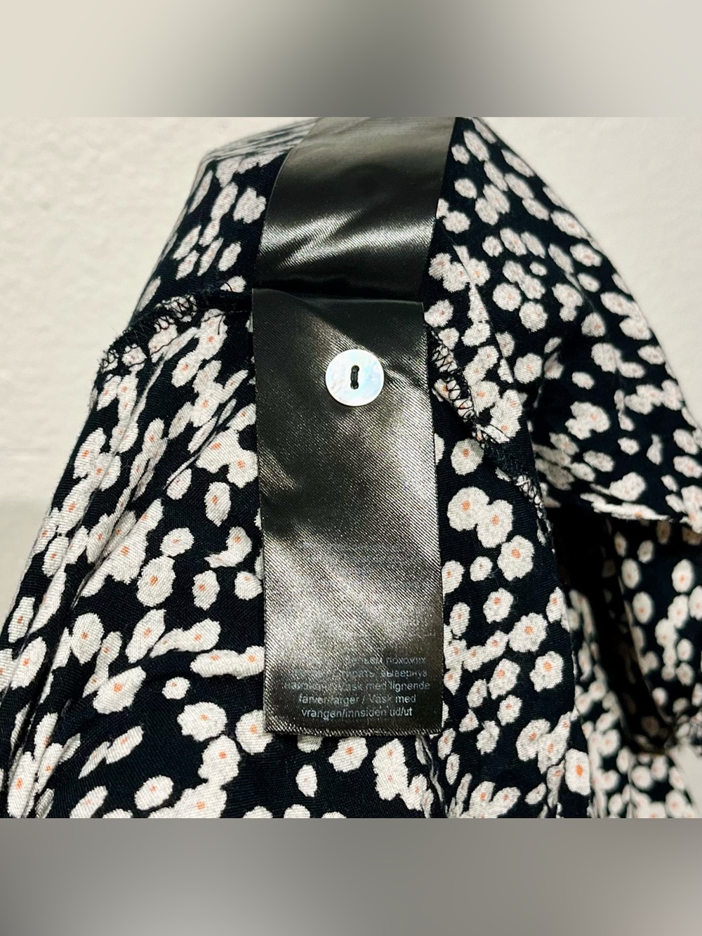 ICHI Black and White Floral Print Collared Blouse - Size S (Women’s) - Picture 6 of 9